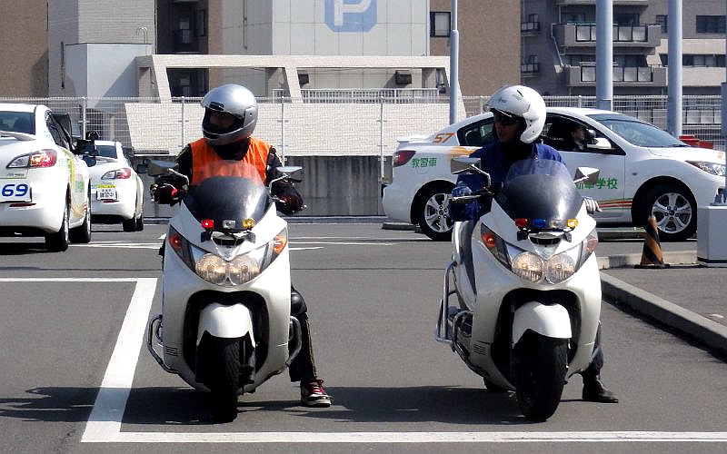 久里浜中央驾校提供摩托车驾驶培训