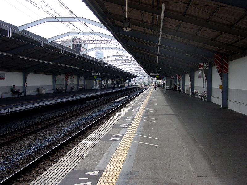 JR西日本的大正站站台