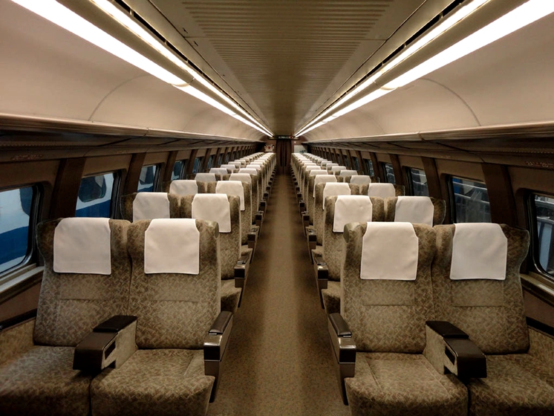 JR西日本500系列车Green车厢内部