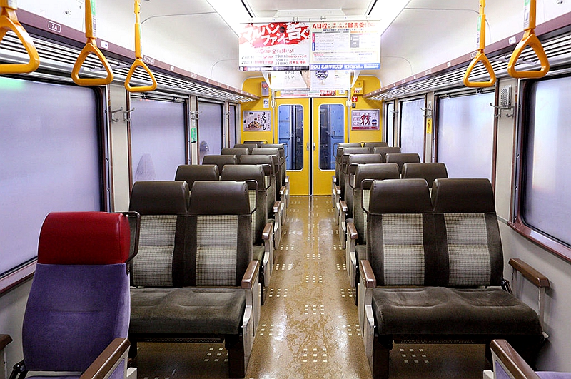721系列车自由座席内部