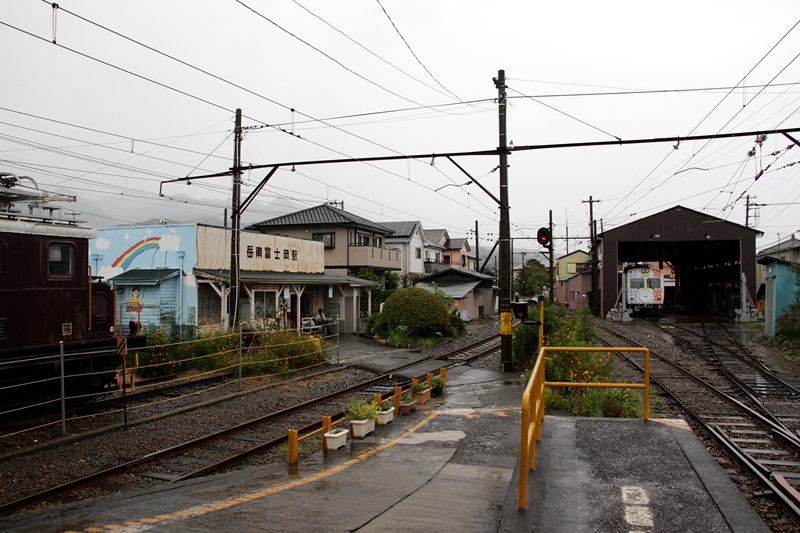 岳南富士冈站